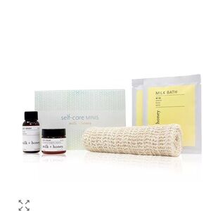 milk + honey
Self-Care Minis Gift Set